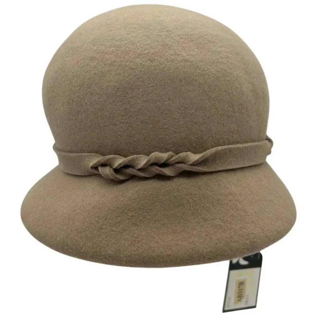New Adora Wool Cloche Hat NWT Camel Tan Braided Band Bow One Size Classic Felt